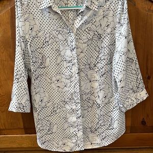 Chico’s Size 2 Button Blouse
